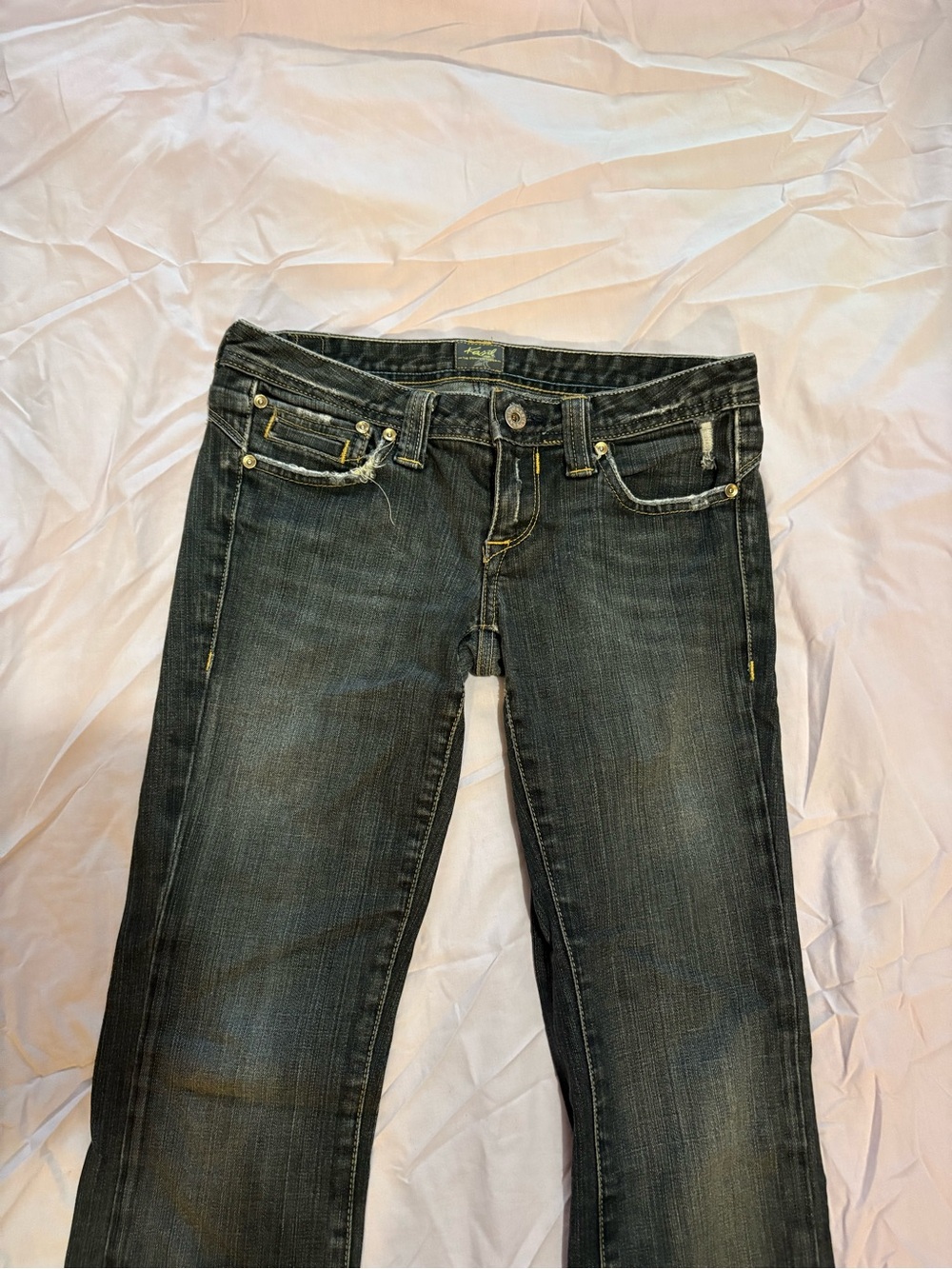 y2k 2000’s low rise bootcut dark denim jeans